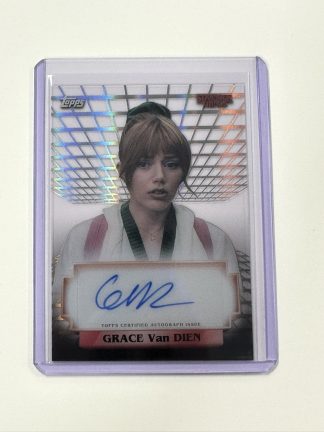 Stranger Things Topps High-Tek Auto A-GVD Grace Van Dien as Chrissy